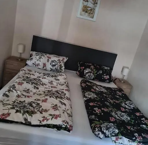 Gemuetliche Am Waldrand *